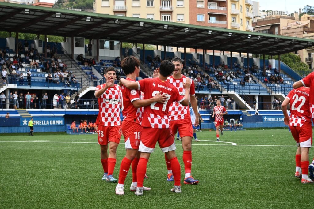 Pujar al primer equip, somni o realitat?Són molts els jugadors blanc-i-vermelles que somien ser del primer equip, però pocs qui acaben fent-ho realitat