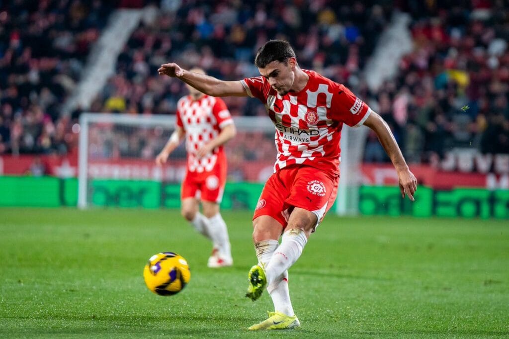 Miguel d’interior en l’onze més utilitzat per MíchelEl tècnic madrileny ha fet servir un total de 32 futbolistes en el primer tram de temporada Miguel Gutiérrez, un dels jugadors més utilitzats per Míchel, durant el Girona 3 - 0 Real Valladolid