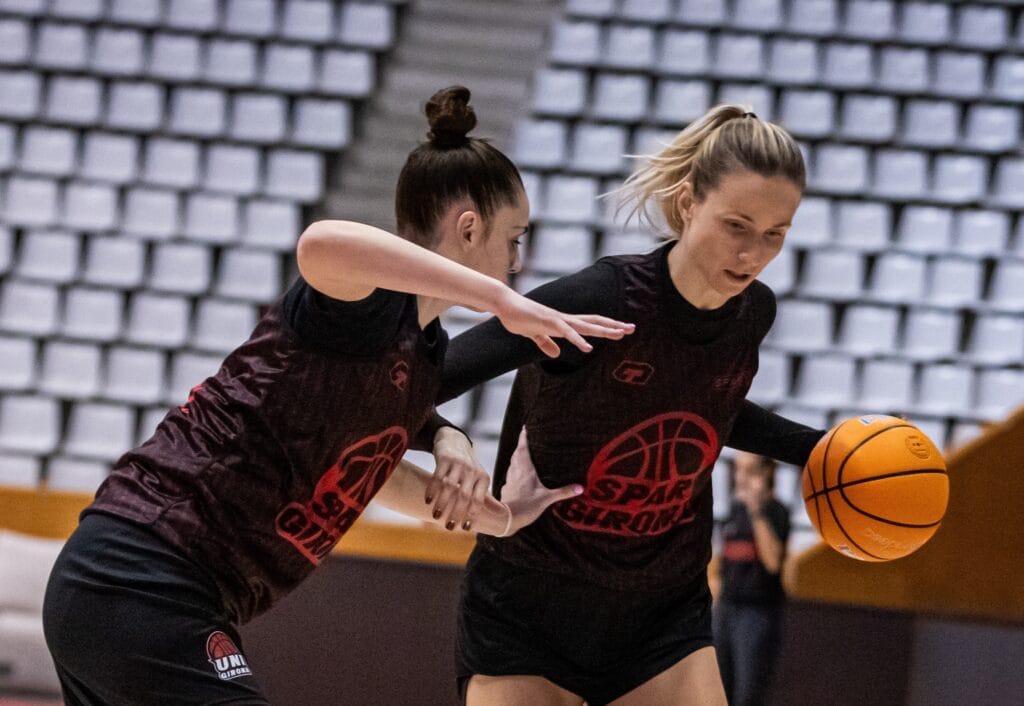L’Spar Girona buscarà la segona victòria de l’any contra el Baxi FerrolLes gironines visiten A Malata amb l’objectiu de recuperar la ratxa i la segona victòria consecutiva a la lliga aquest any.