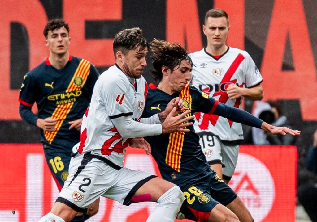 El Girona paga un excessiu peatge en la seva visita a Vallecas (2-1)Un doblet de Randy Nteka capgira el gol inicial de Bryan Gil i allunya els gironins de les posicions europees