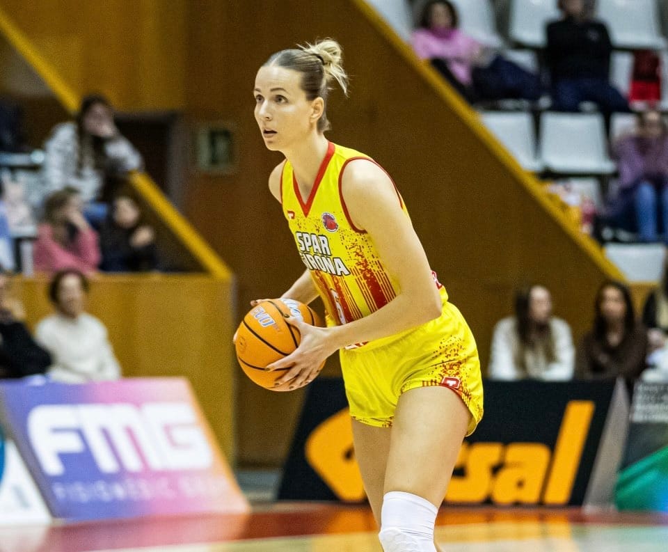 Ivana Jakubcova deixa de ser jugadora de l’Spar GironaLa pivot eslovaca s'acull a una clàusula del contracte per deixar l'Spar Girona.