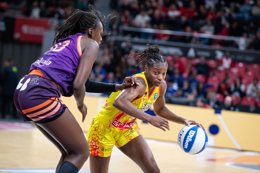 Patint, però sobrevivint (71-68)L'Spar Girona sua per aconseguir la classificació per a les semifinals de la copa de la reina