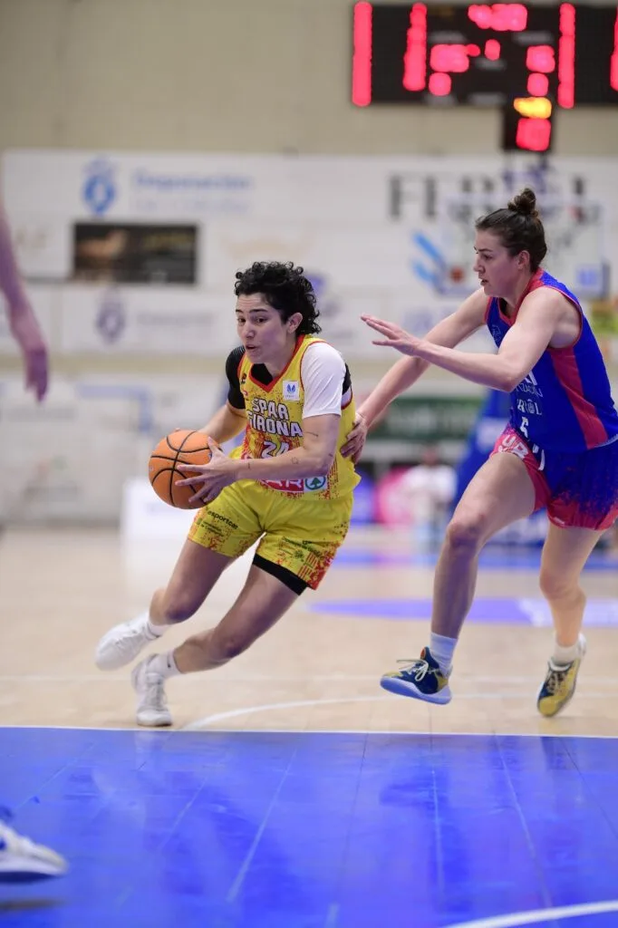 L’Spar Girona aplana el camí a terres gallegues (60-71)