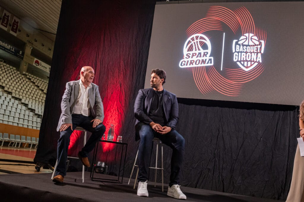 El Bàsquet Girona canviarà els seus colors al vermell i negreCayetano Pérez i Marc Gasol presenten oficialment la unió entre els dos clubs basquetbolístics de la ciutat, l'Spar Girona i el Bàsquet Girona