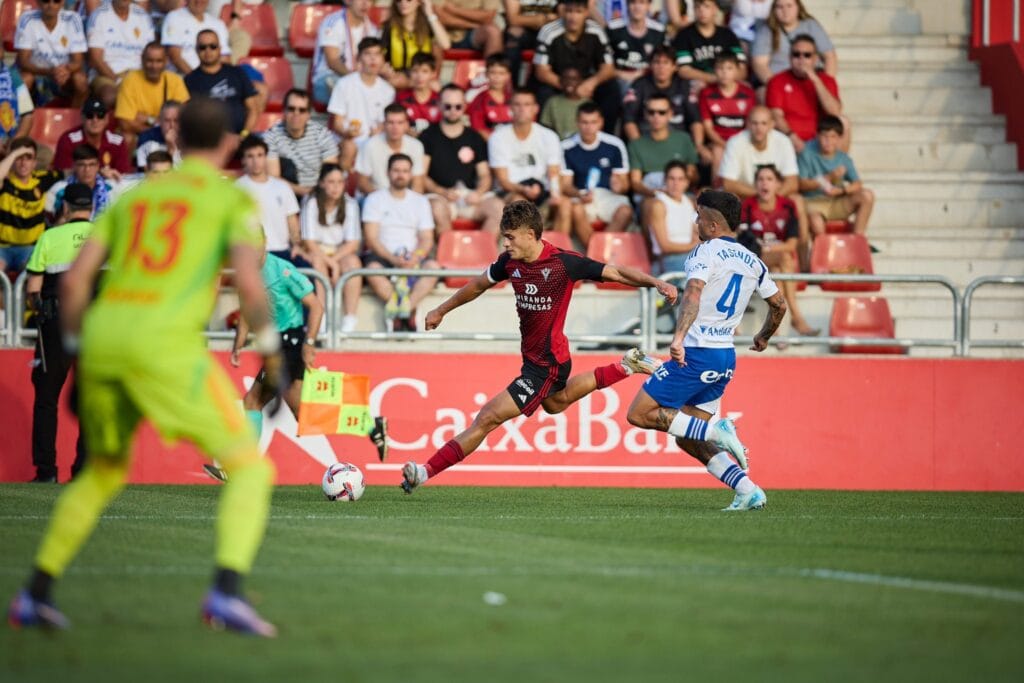 Un jugador de cada equip de Segona per al GironaEls 22 candidats ideals del mercat de LaLiga Hypermotion per reforçar la plantilla blanc-i-vermella la pròxima temporada