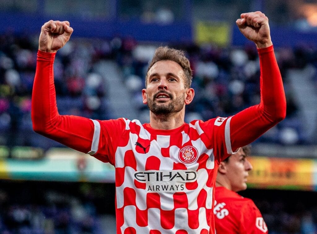 L’etern capitΓ renova amb el GironaCristian Stuani ha signat la seva renovaciΓ³ i continua ampliant el seu llegat al "club de la seva vida"