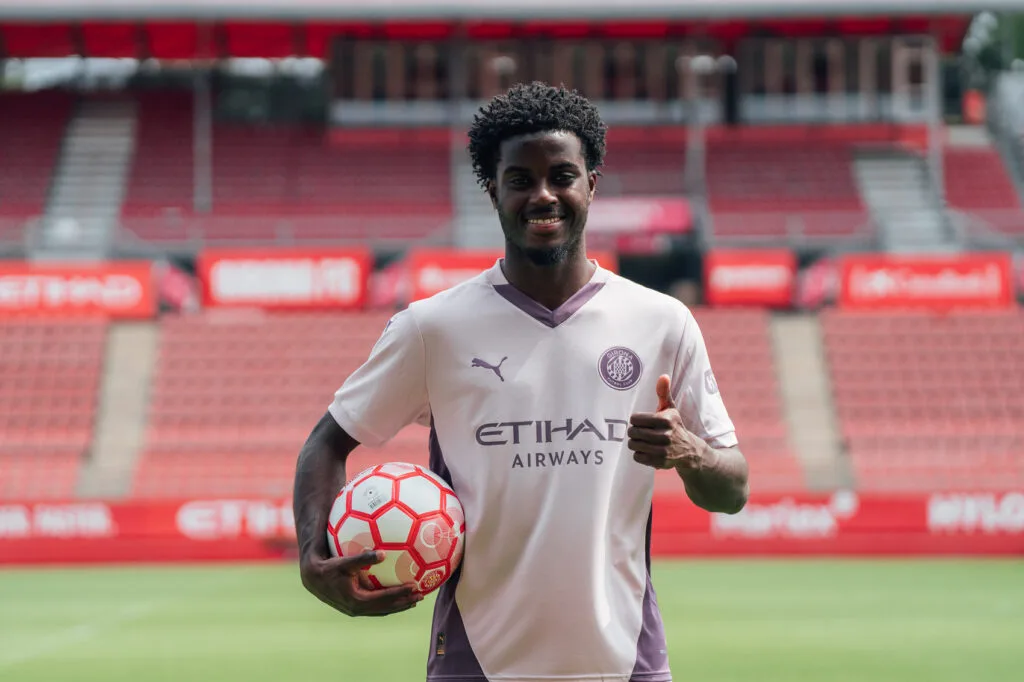 A madurar com a futbolista professionalMisehouy jugarà cedit a l'Aris Salònica, de la Superlliga grega, després de no tenir minuts a Girona