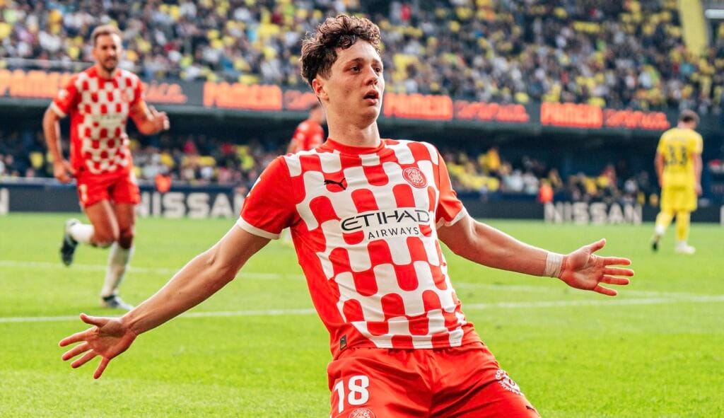 Krejčí: El fitxatge que s’ha consolidatEl central txec ha agafat un rol protagonista a la defensa del Girona FC afermant-se com a una peça clau en el sistema de joc de Míchel