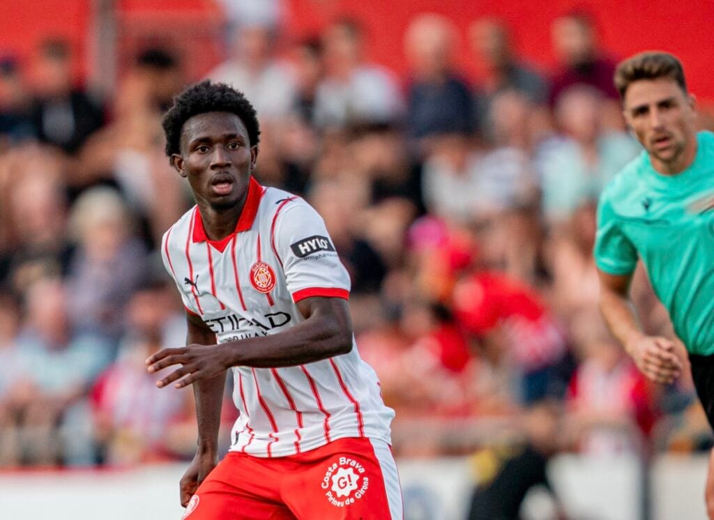 Lass Kourouma fa un pas endavantEl migcampista guineà està mostrant la seva millor versió durant la pretemporada i Míchel hi veu futur al davant
