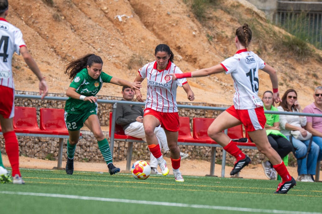 La primera victòria arriba per la porta gran!