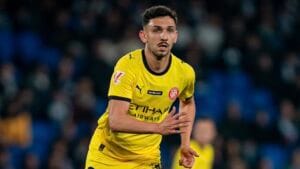 Iván Martín amb la samarreta visitant del Girona FC