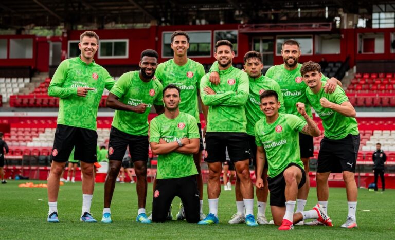 Els jugadors del Girona en un entrenament