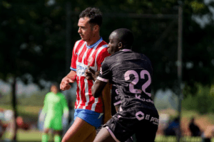 Arnau Martínez en l'amistós del Girona-Alabès