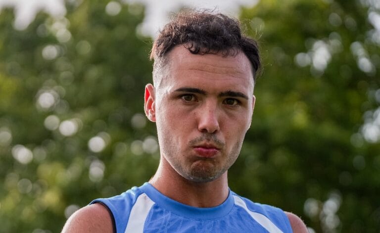 Arnau Martínez en un entrenament amb el Girona
