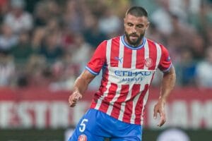 David López en el partit contra Arsenal