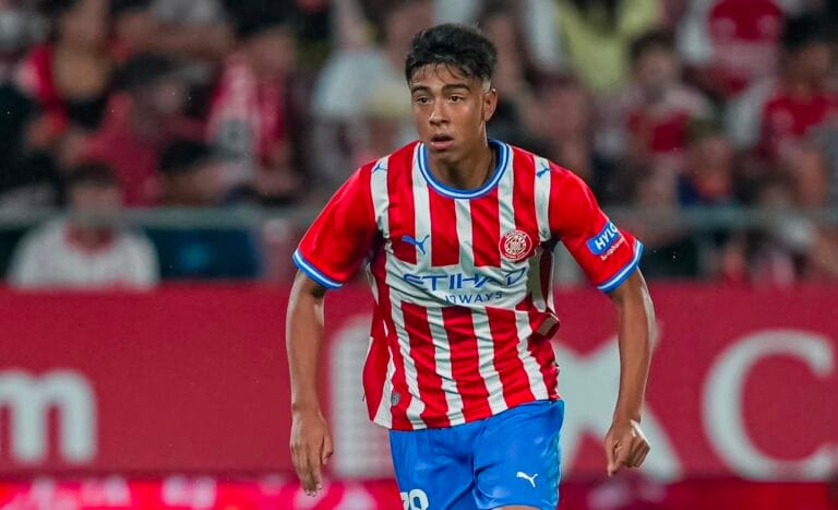 Holmes Junior en el debut a Montilivi