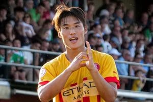 Minsu celebra un gol amb el Girona B