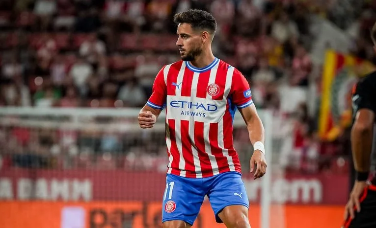 Àlex Moreno durant el partit contra l'Albacete