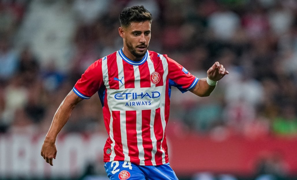 Àlex Moreno en un partit amb el Girona