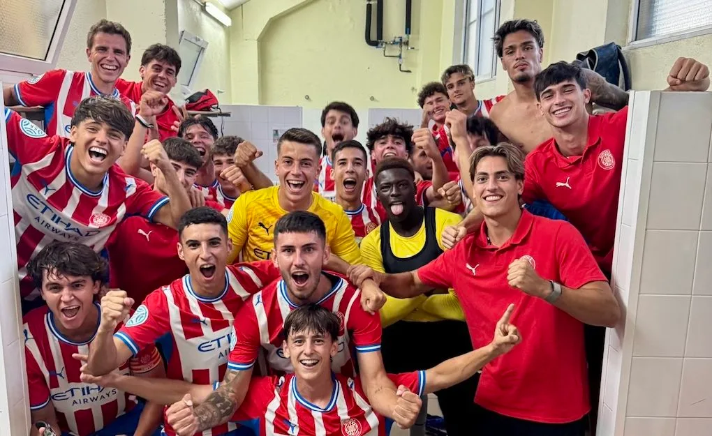 Celebració del Girona B després de la victòria