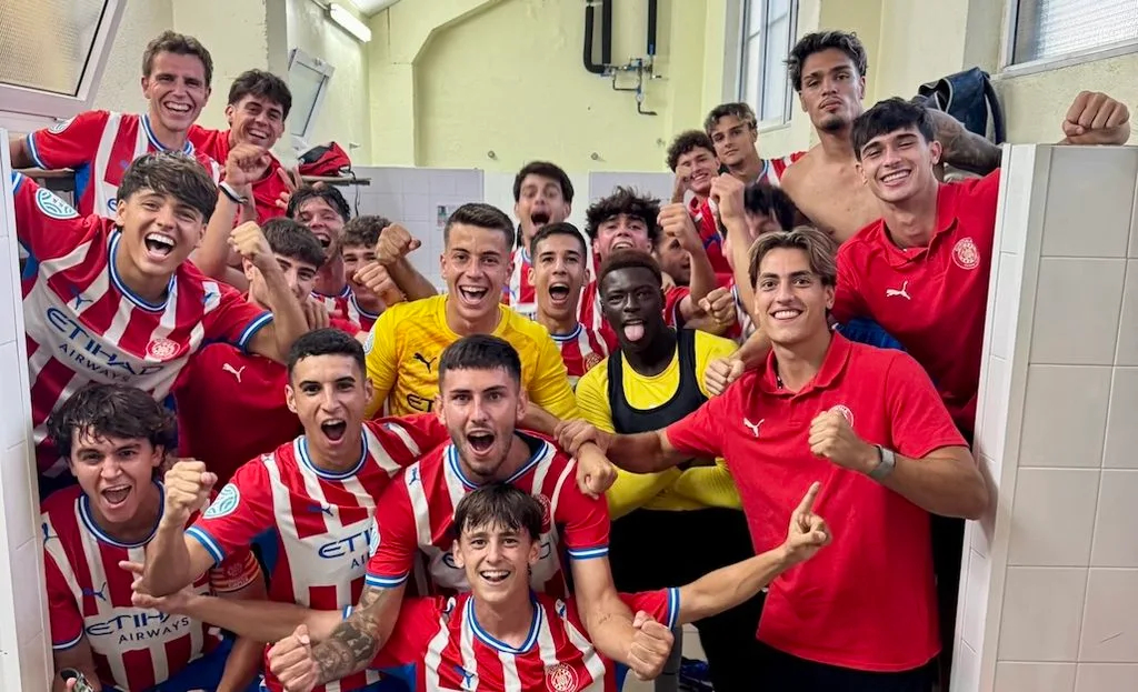 Celebració del Girona B després de la victòria