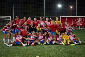 El Girona femení celebra la classificació per als vuitens de final de la Copa Catalunya