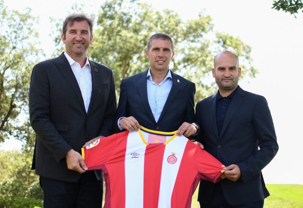 Ferran Soriano, Delfí Geli i Pere Guardiola amb la samarreta del Girona