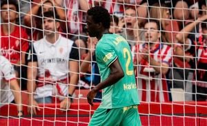 Mumin en un partit amb el Girona FC