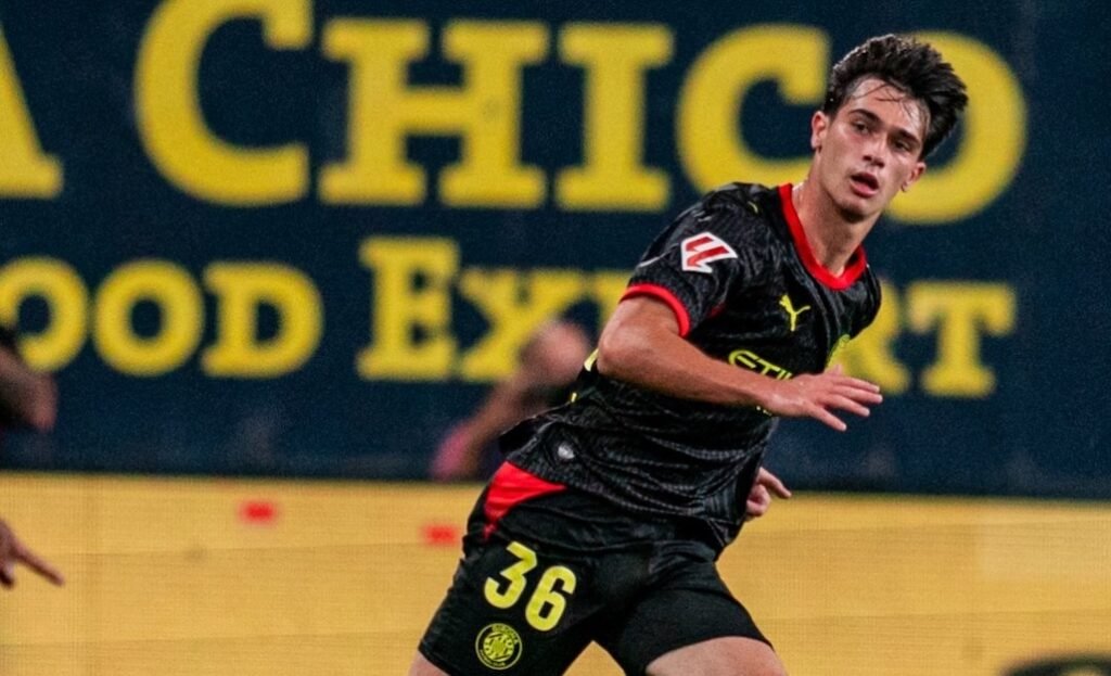 Javi Sarasa en el partit contra el Cadis
