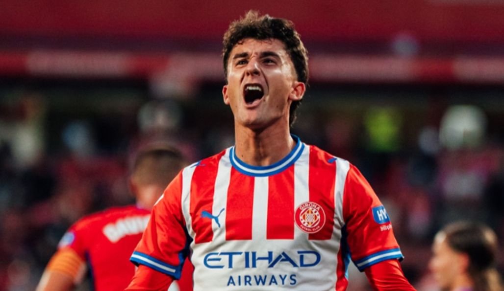 Unai Hernández celebrant un gol a Montilivi